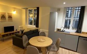 Cozy 1Br In Lyon Center